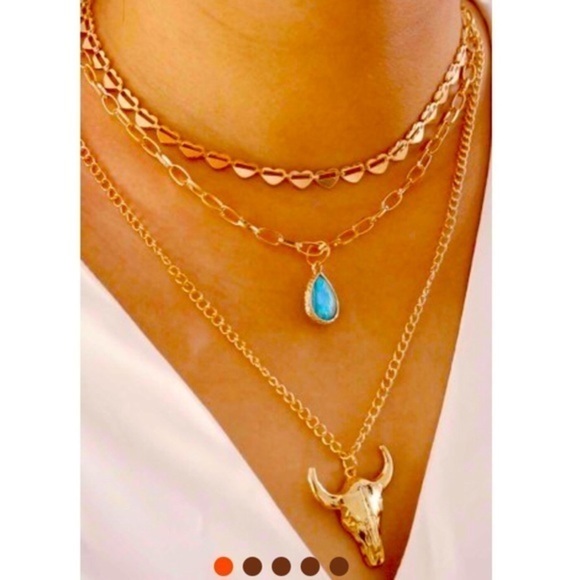 Multi layered necklace - Picture 2 of 11